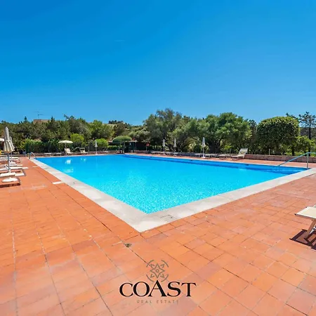 Con Piscina E Spiaggia, Per Famiglie!